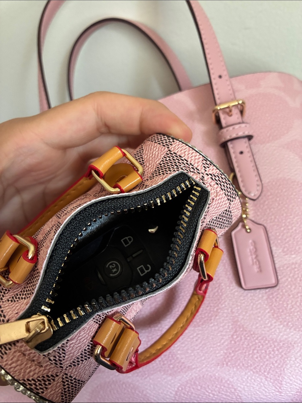 Pink Geometric Mini Handbag Keychain Bag Charm - Picture 7 of 7